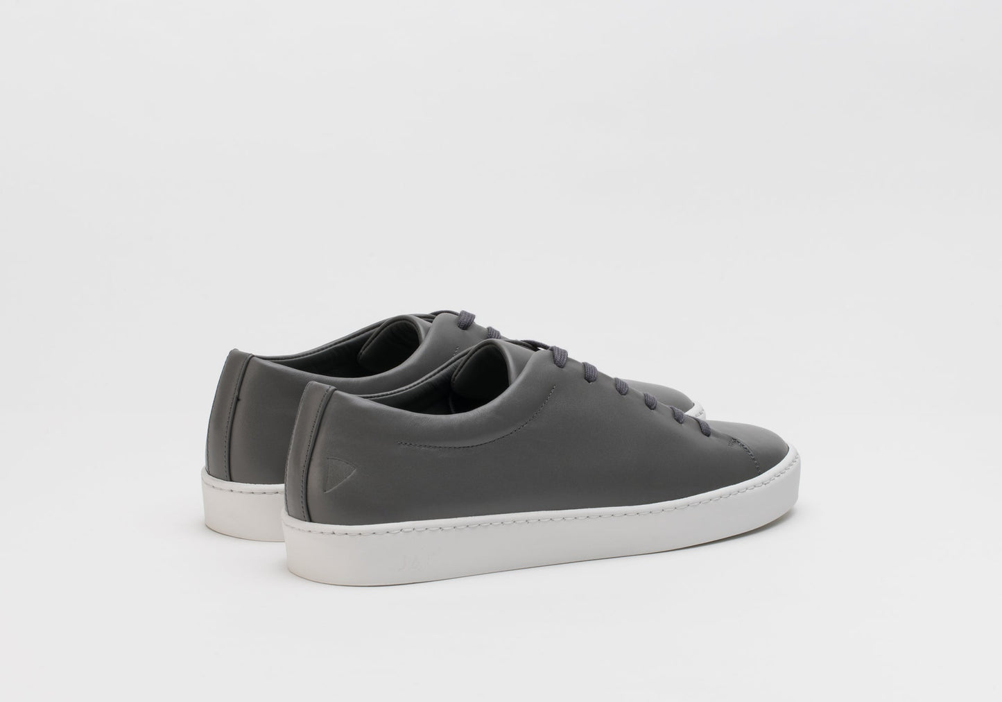 Royal Grey V.S.