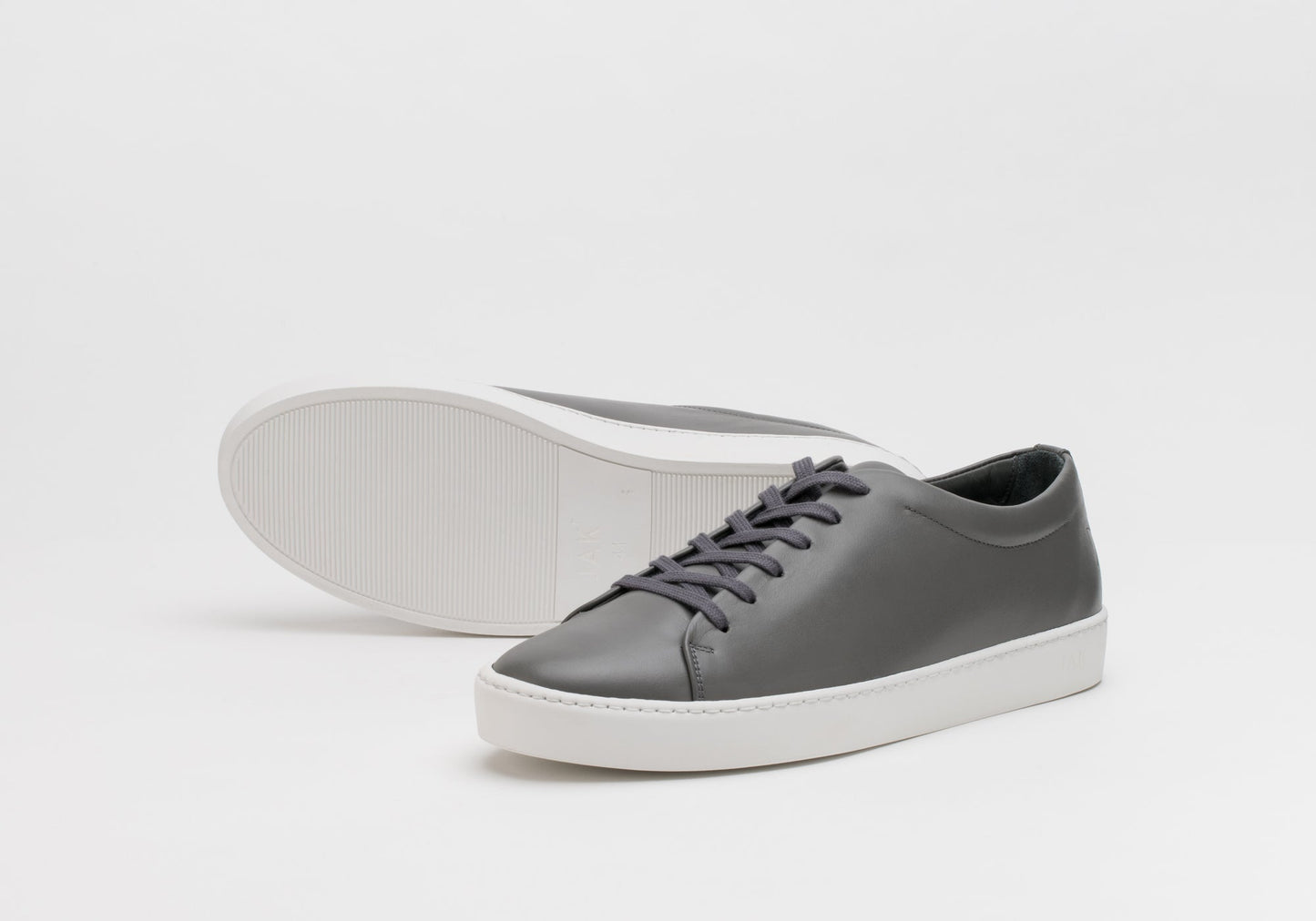 Royal Grey V.S.