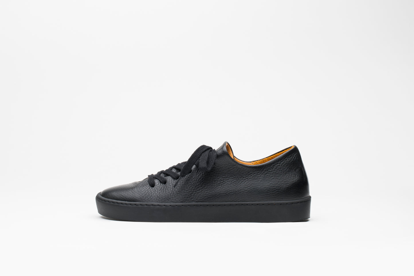 Atom All Black V.L.