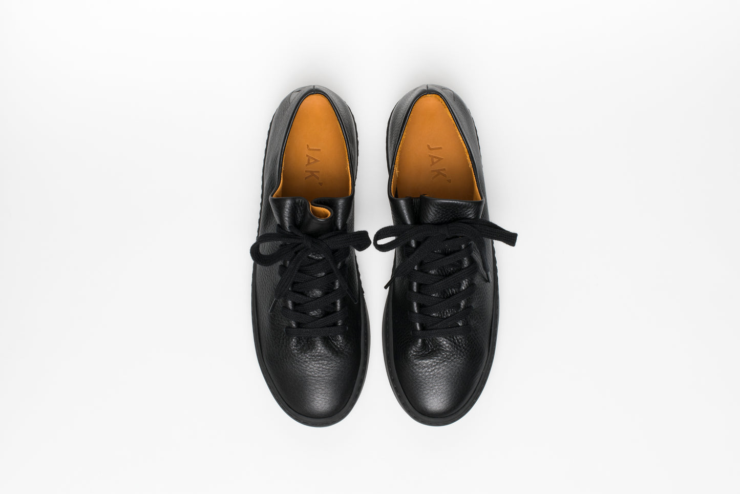 Atom All Black V.L.