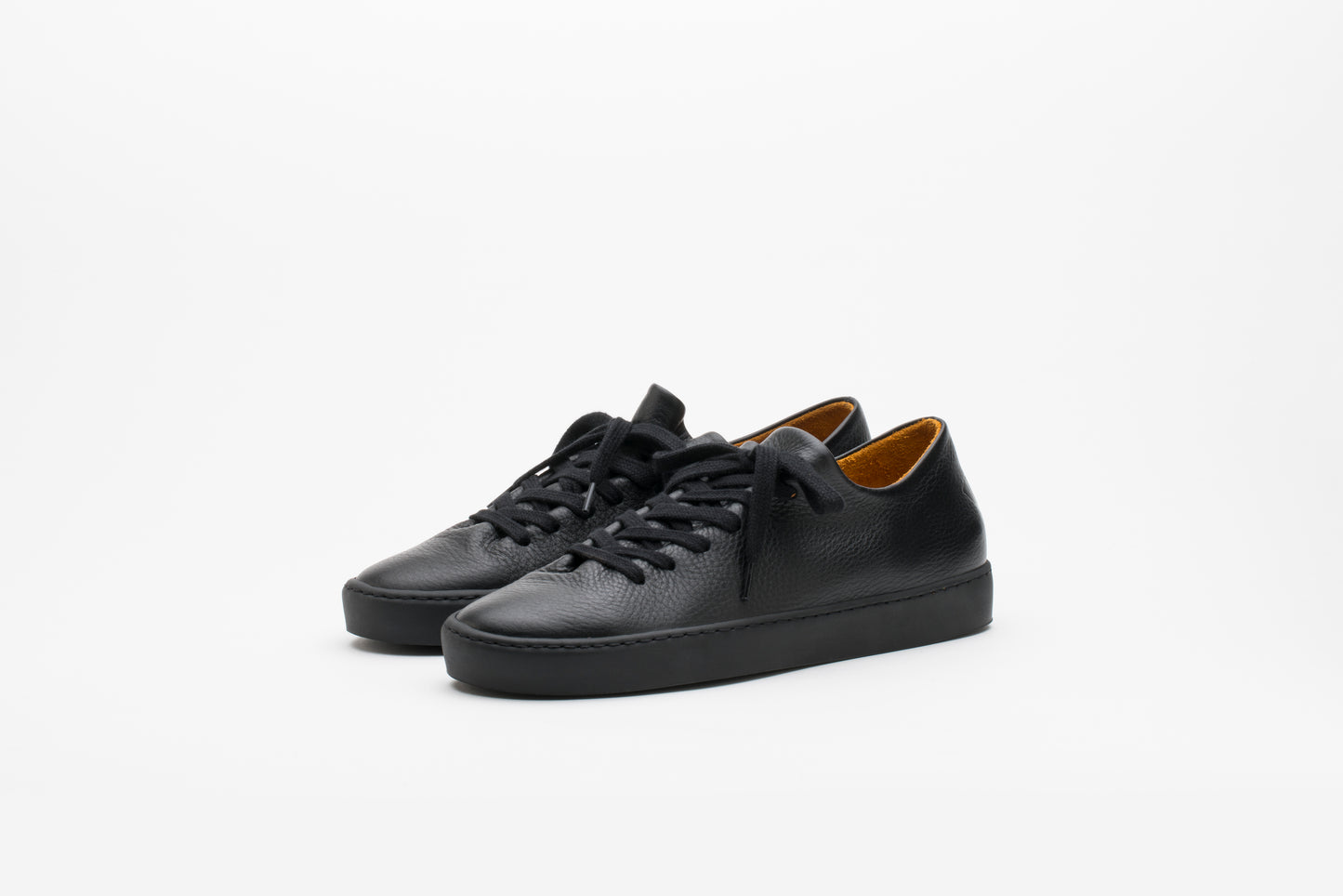 Atom All Black V.L.
