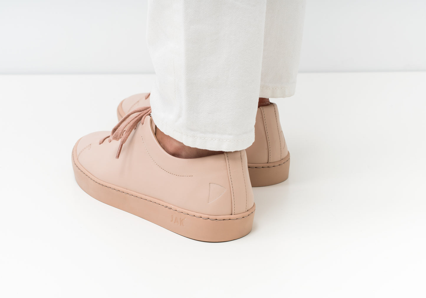 Royal Nude V.A.