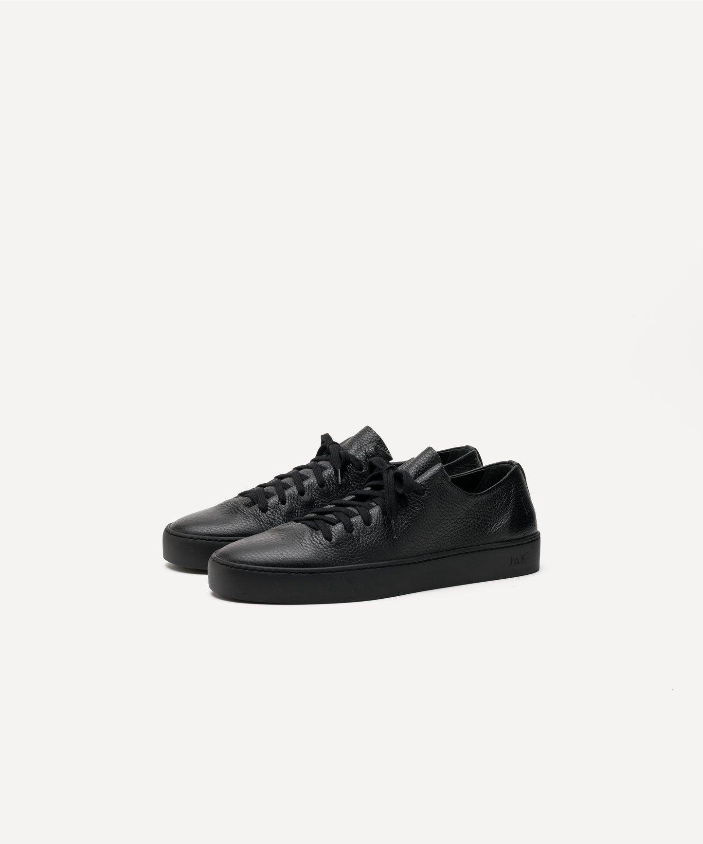 Atom All Black