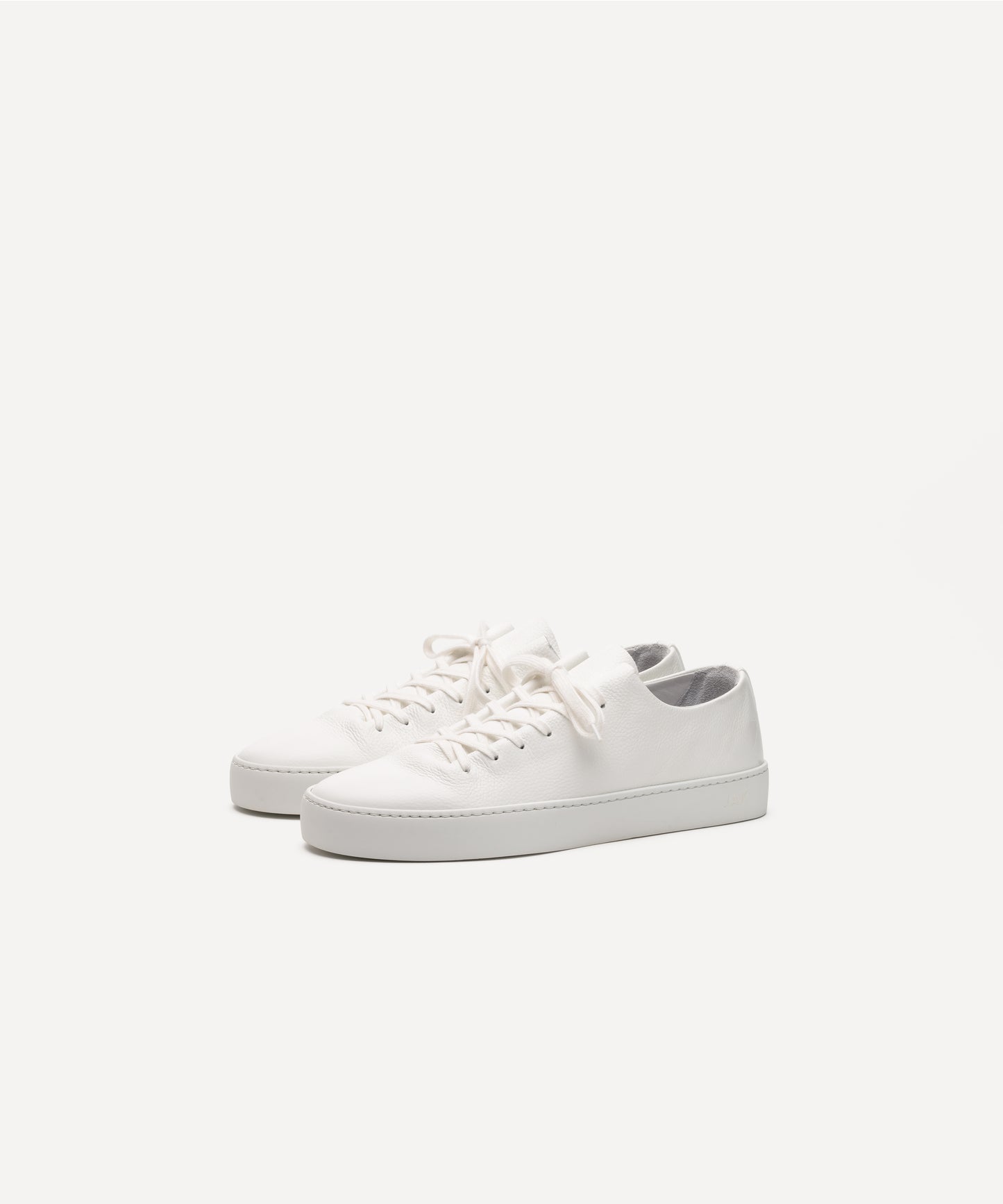 Atom All White