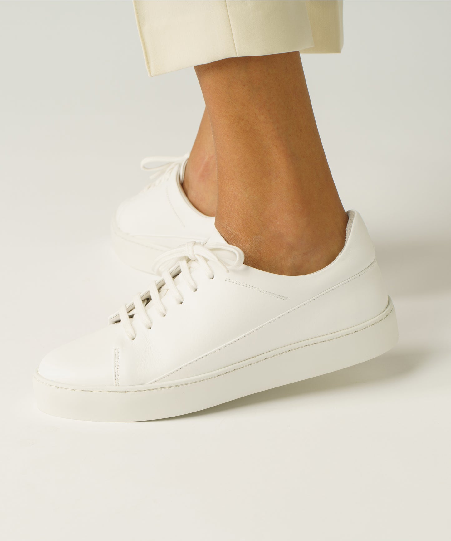 Mercury II White