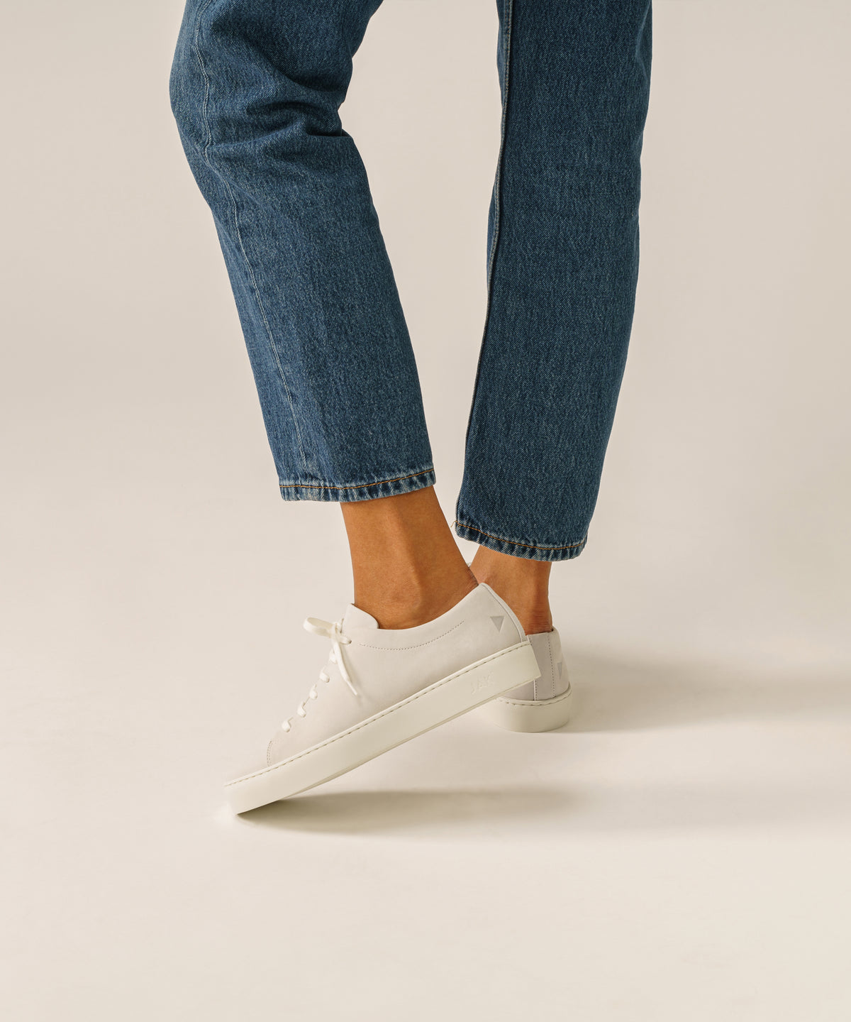 Royal Nubuck Off-White – JAK